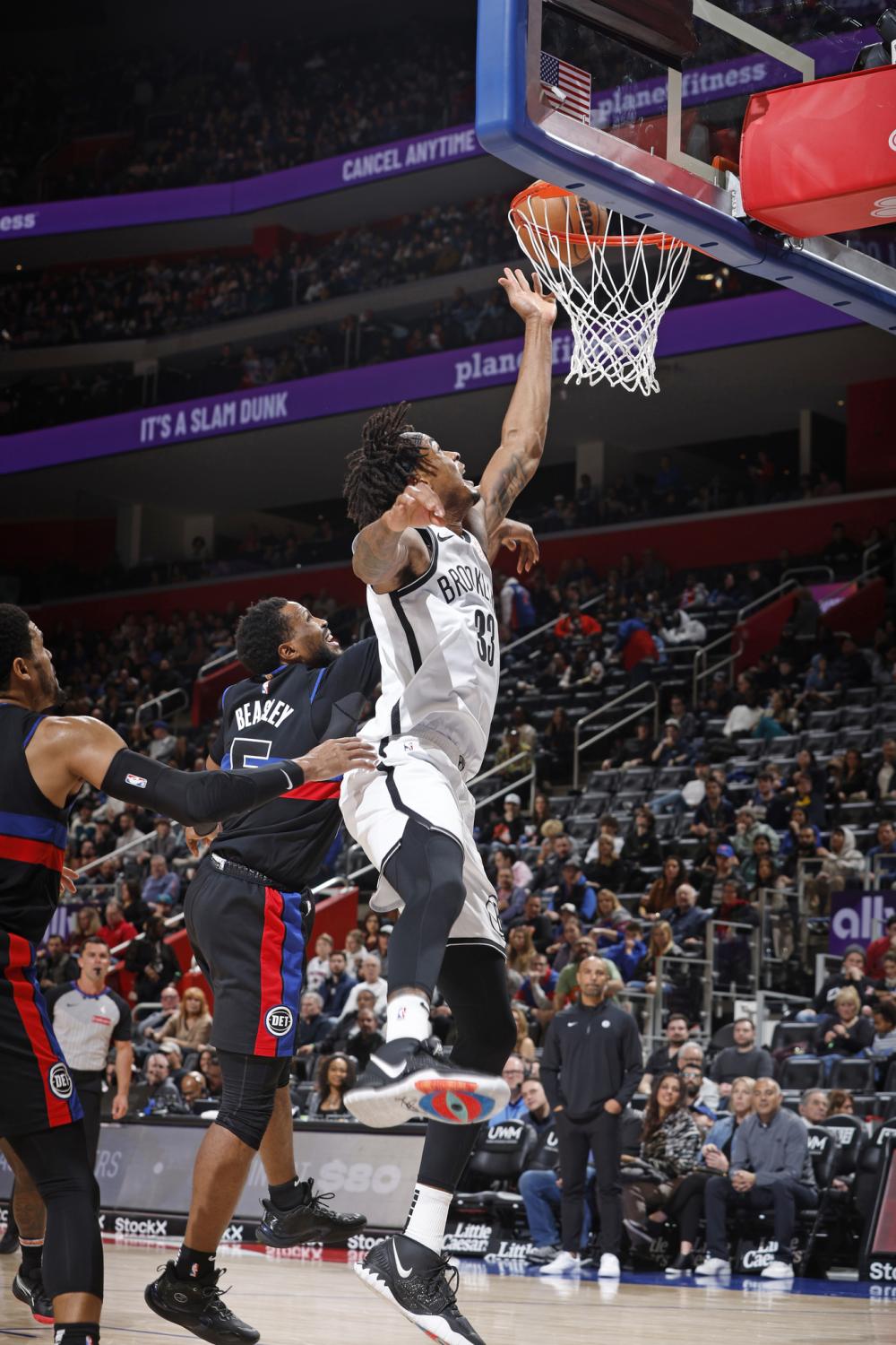 相比之下 相比之下