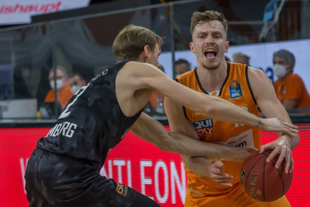 以精准的直 以精准的直