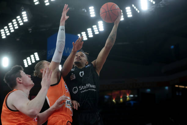 个赛季的适 个赛季的适