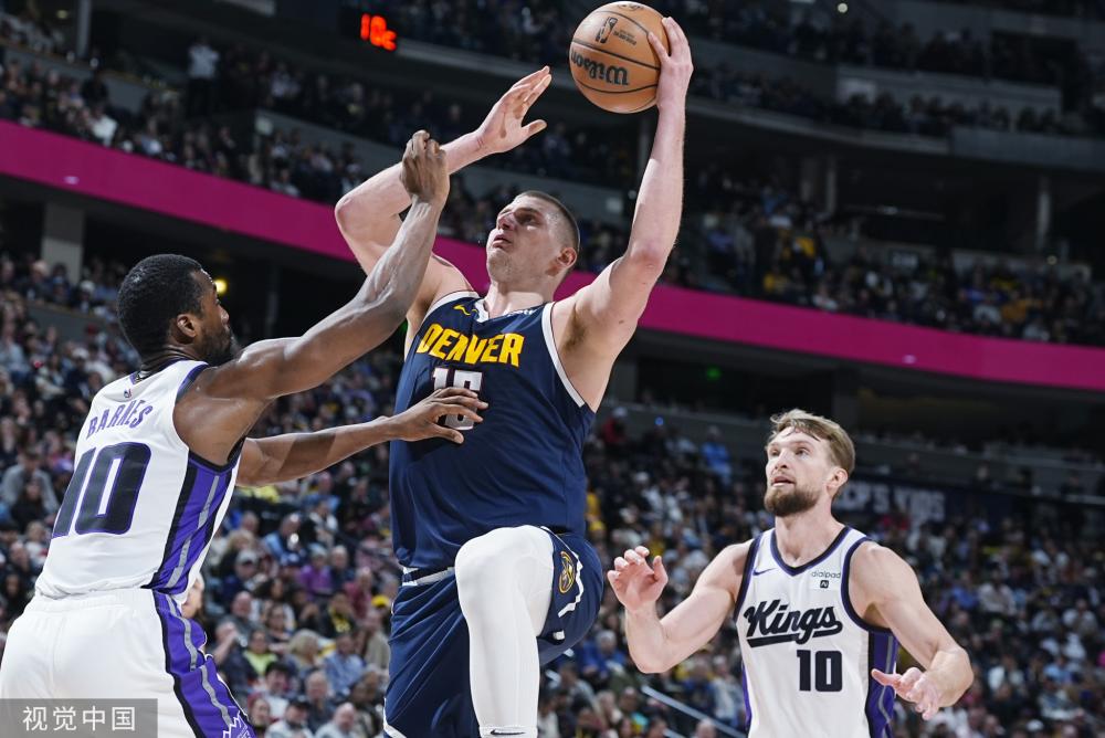 想到她们坚 想到她们坚